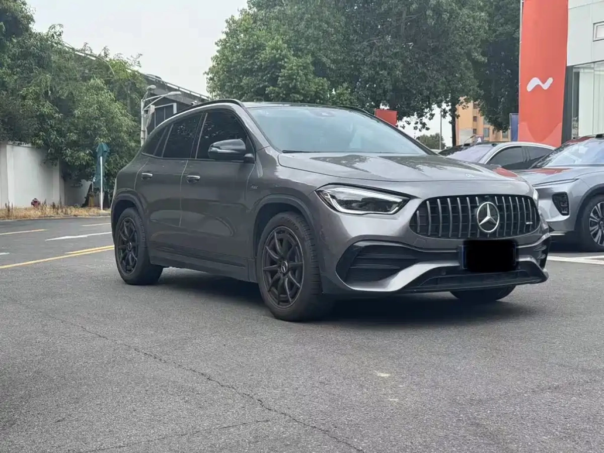 MERCEDES BENZ GLA AMG