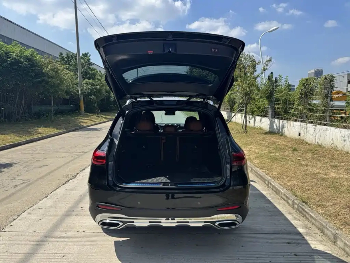 MERCEDES BENZ GLC
