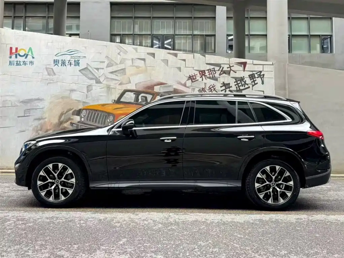 MERCEDES BENZ GLC