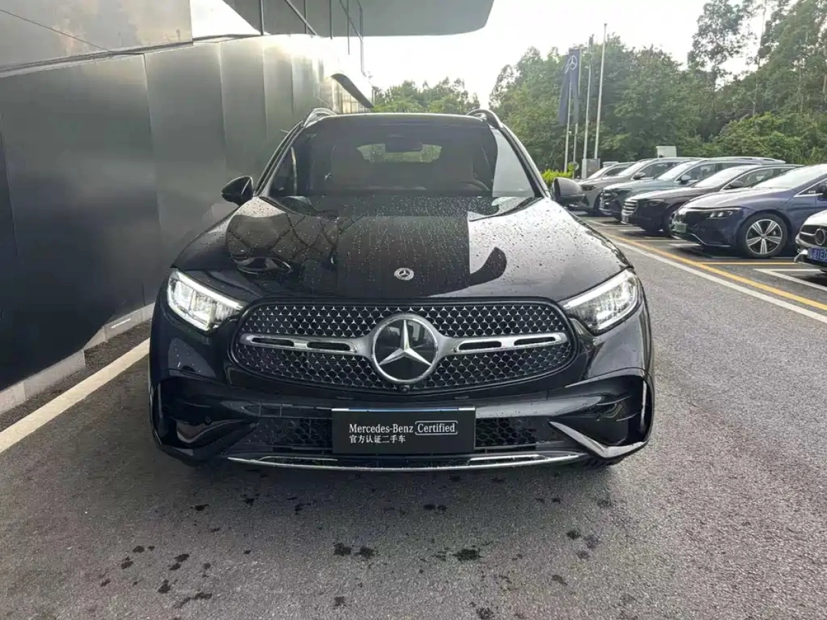 MERCEDES BENZ GLC