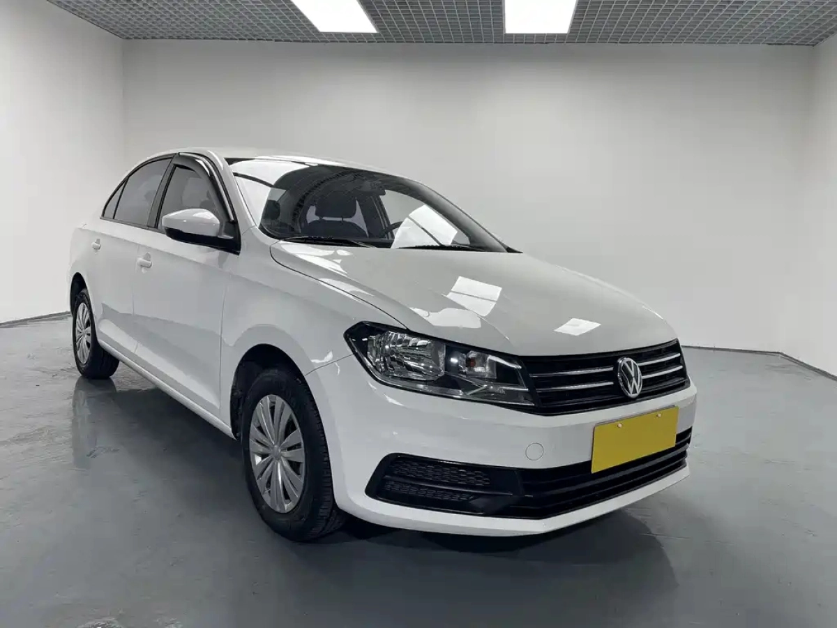 VOLKSWAGEN SANTANA