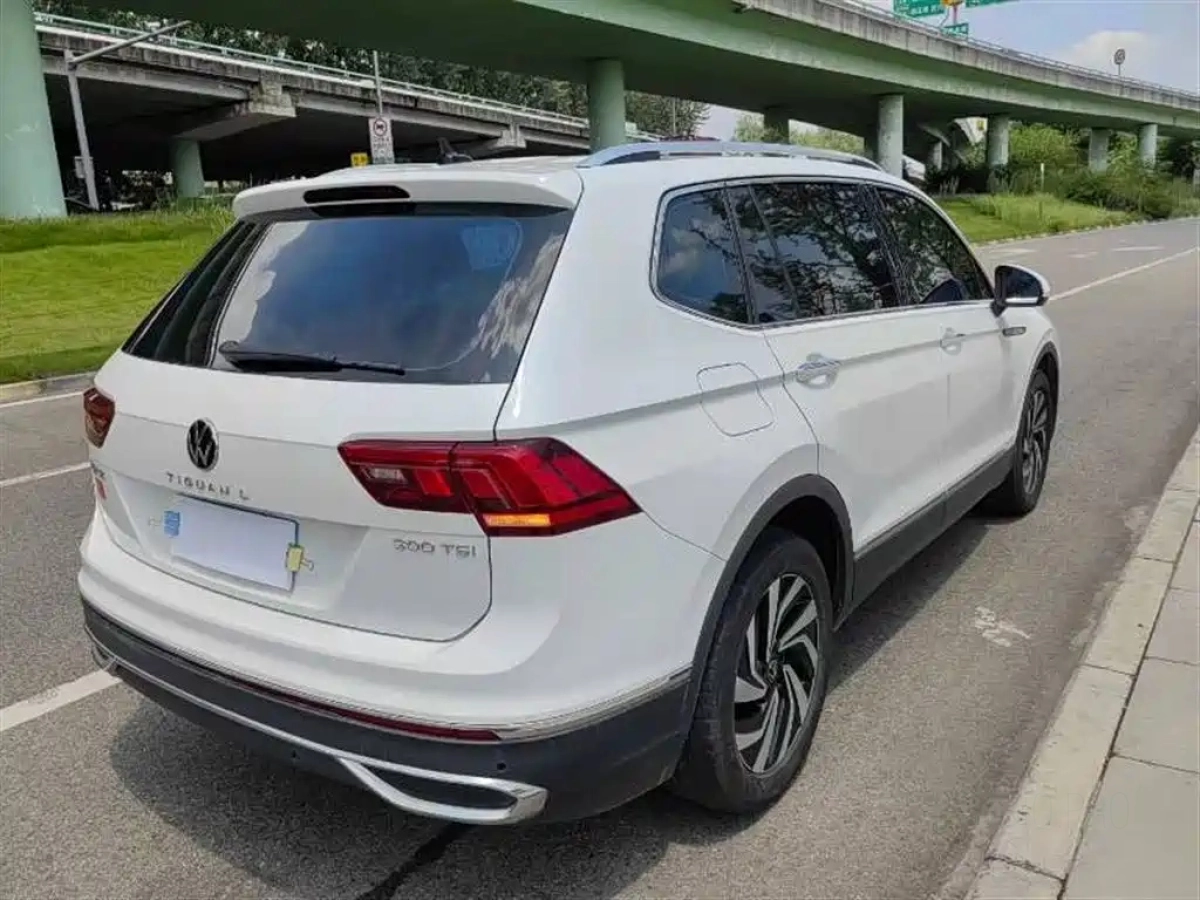 VOLKSWAGEN TIGUAN L