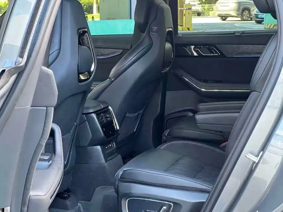 LYNK&CO 09 NEW ENERGY