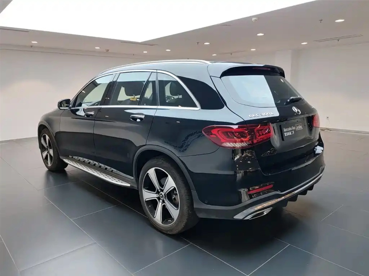 MERCEDES BENZ GLC