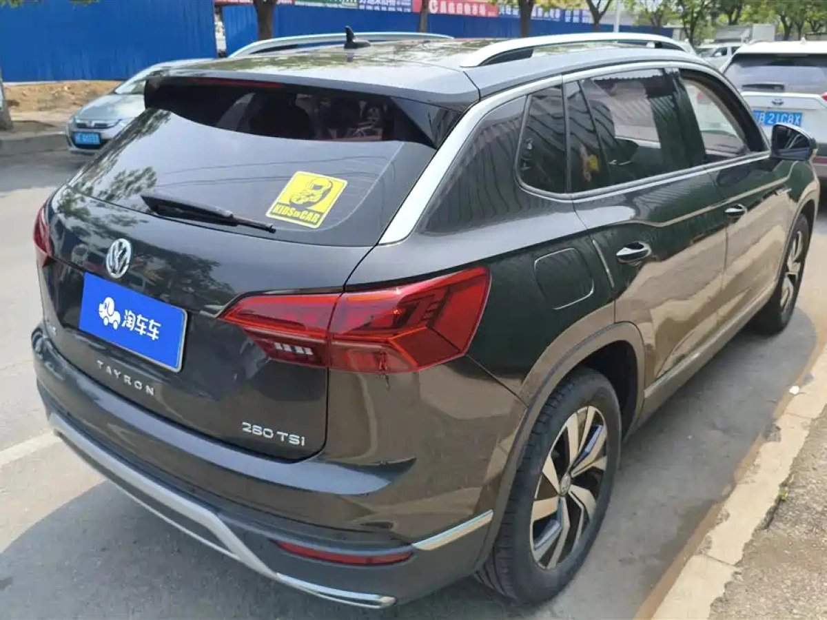 VOLKSWAGEN TAYRON