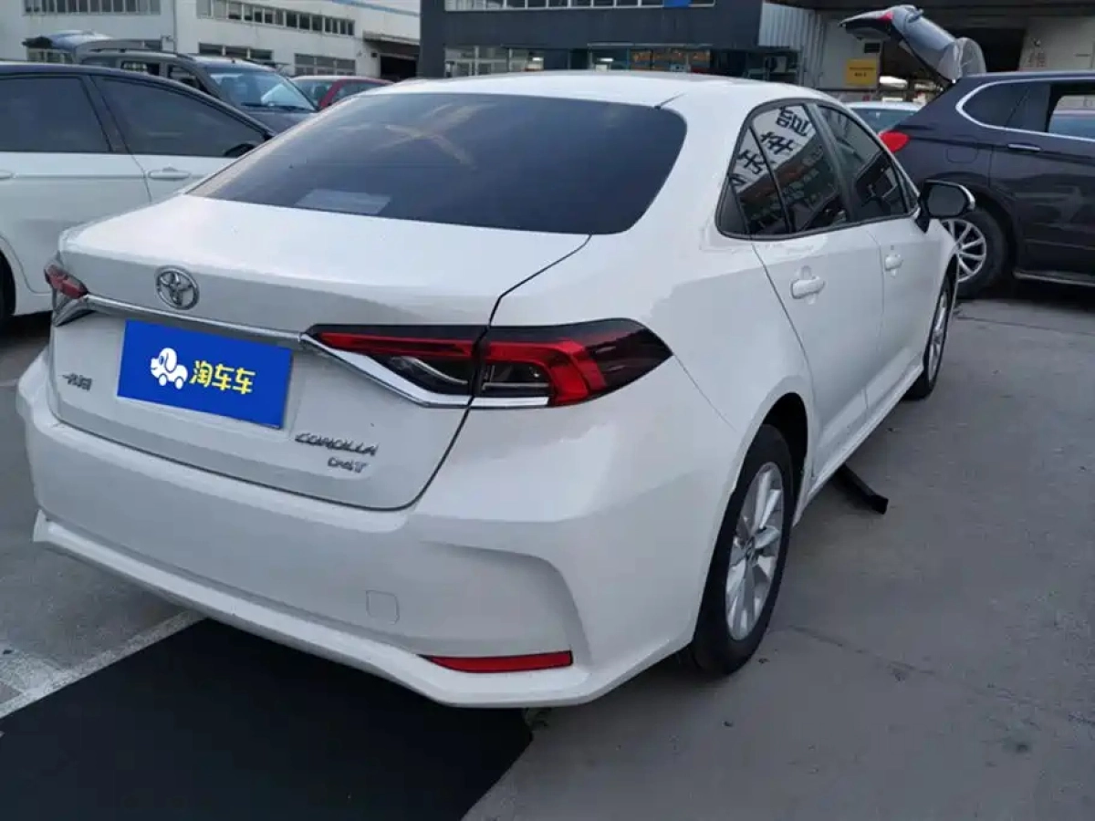 TOYOTA COROLLA