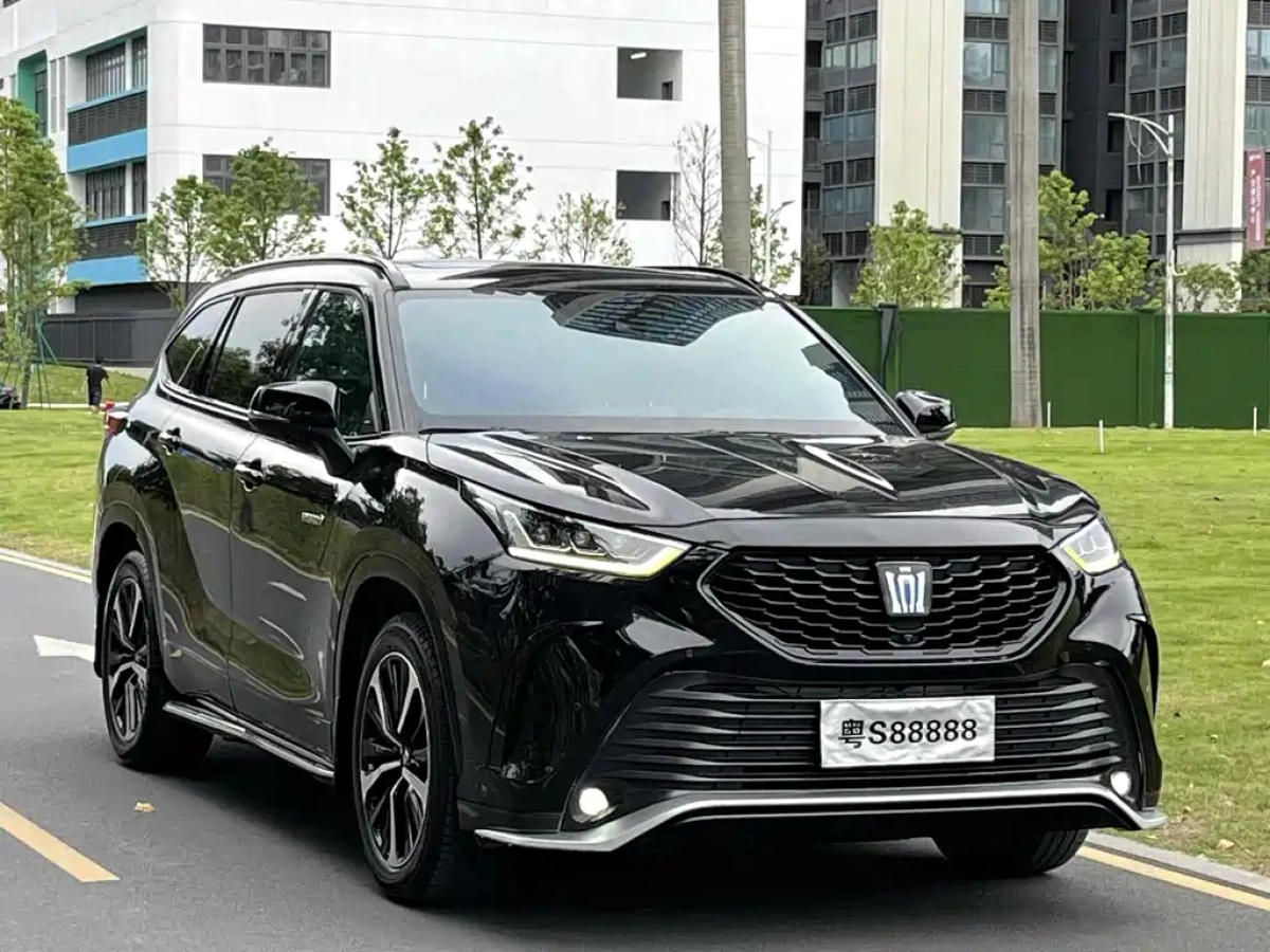 TOYOTA CROWN LUFANG