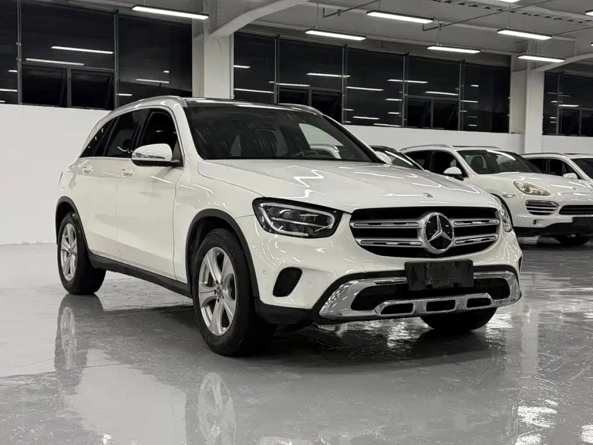 MERCEDES BENZ GLC