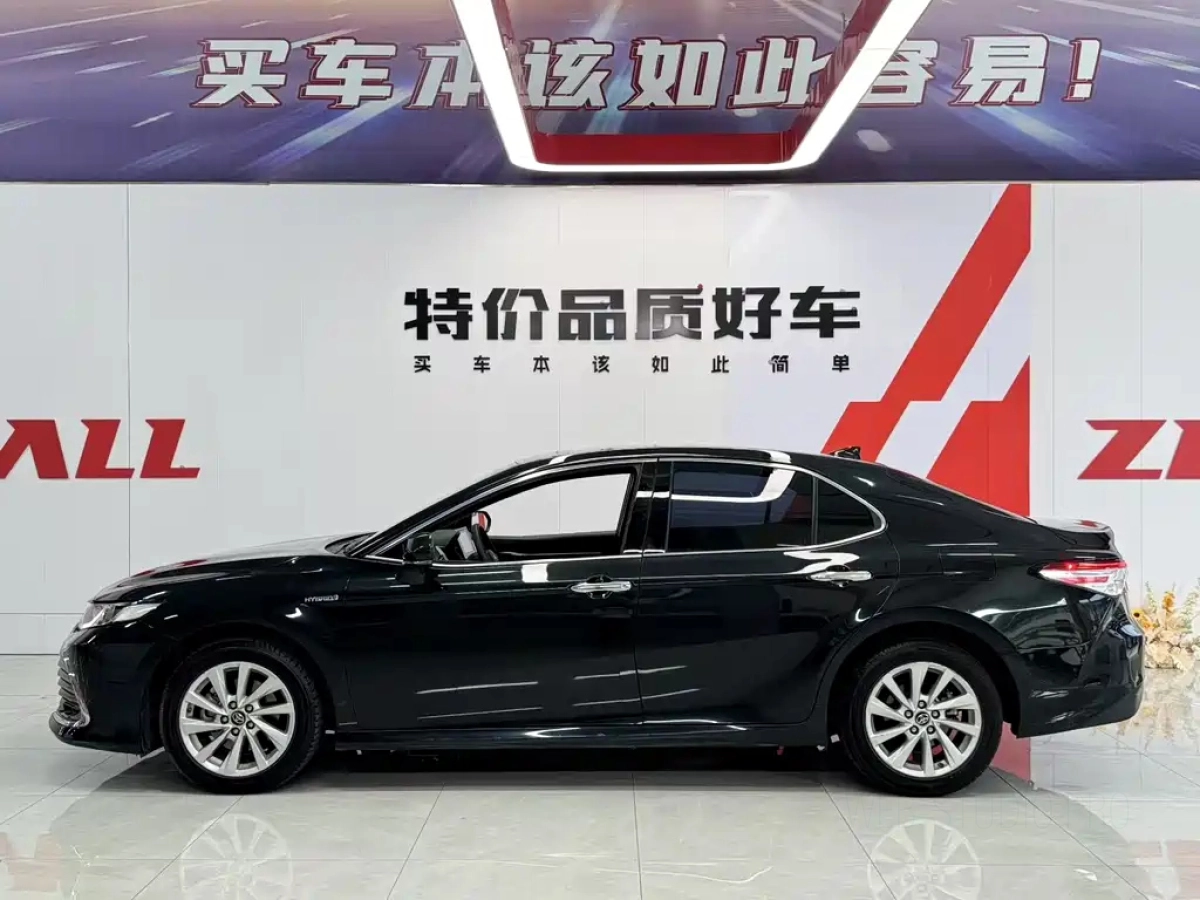 TOYOTA CAMRY