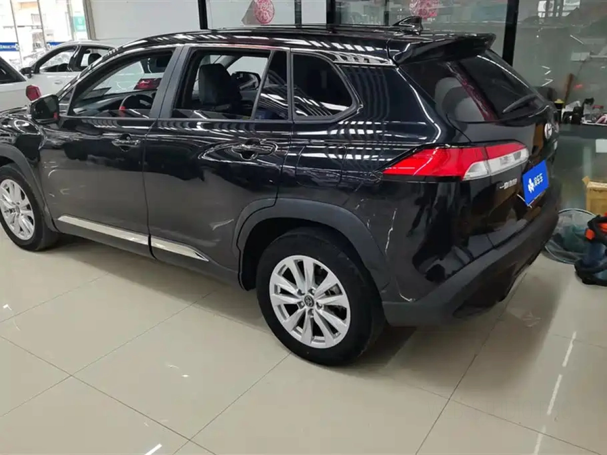 TOYOTA COROLLA CROSS