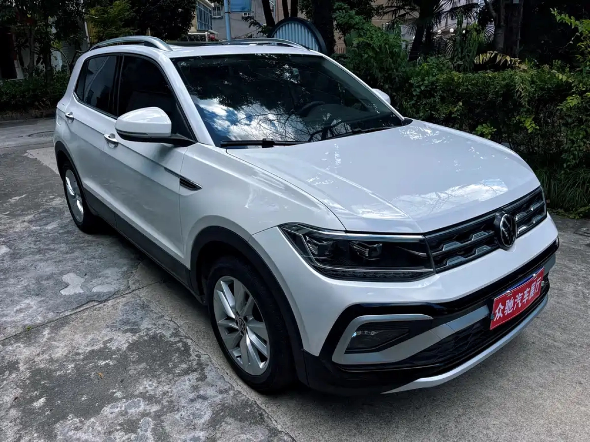 VOLKSWAGEN T-CROSS