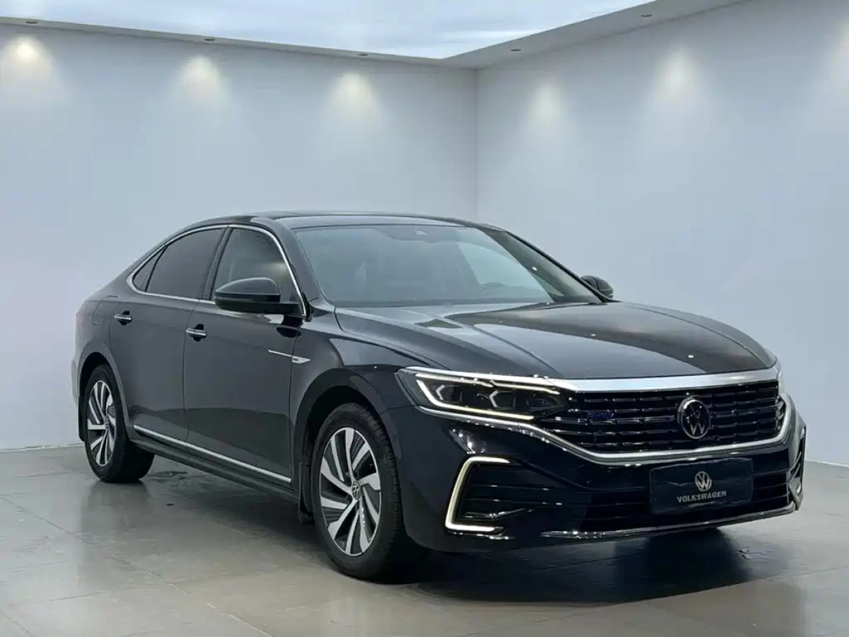 VOLKSWAGEN PASSAT NEW ENERGY