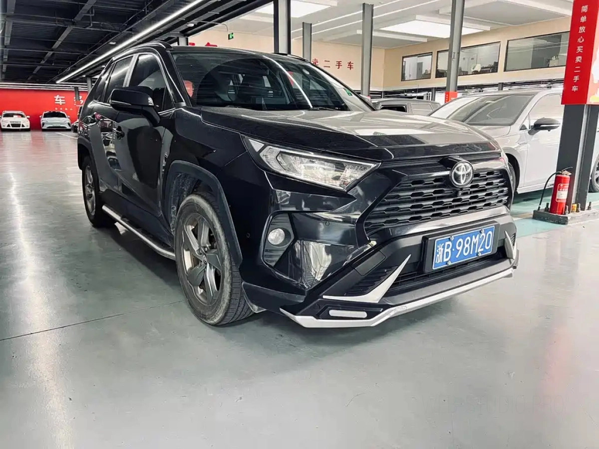 TOYOTA RAV4 RONGFANG
