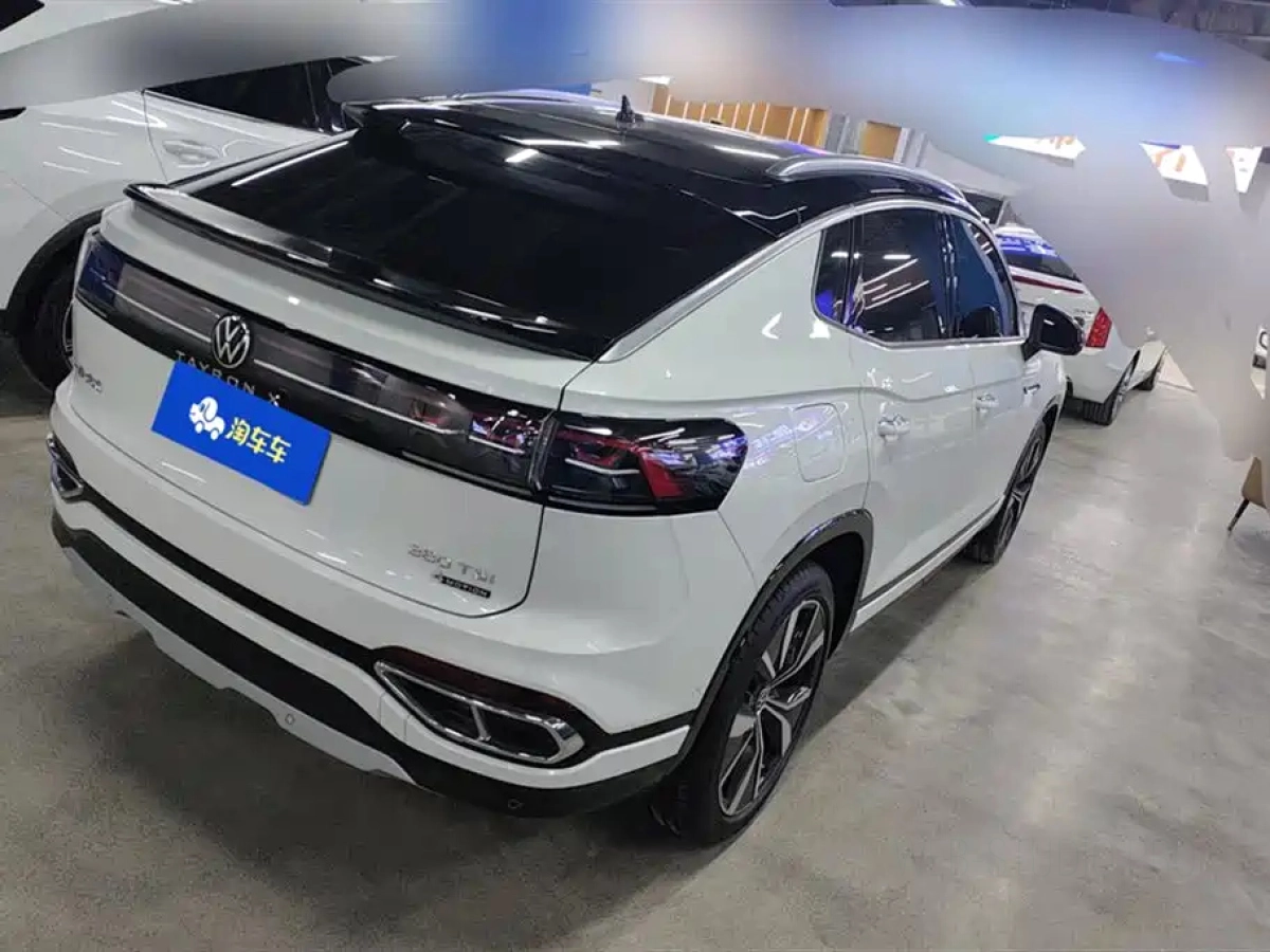VOLKSWAGEN TAYRON X