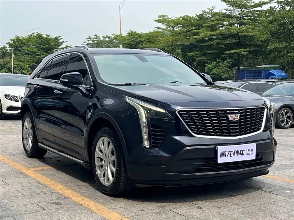 CADILLAC XT4