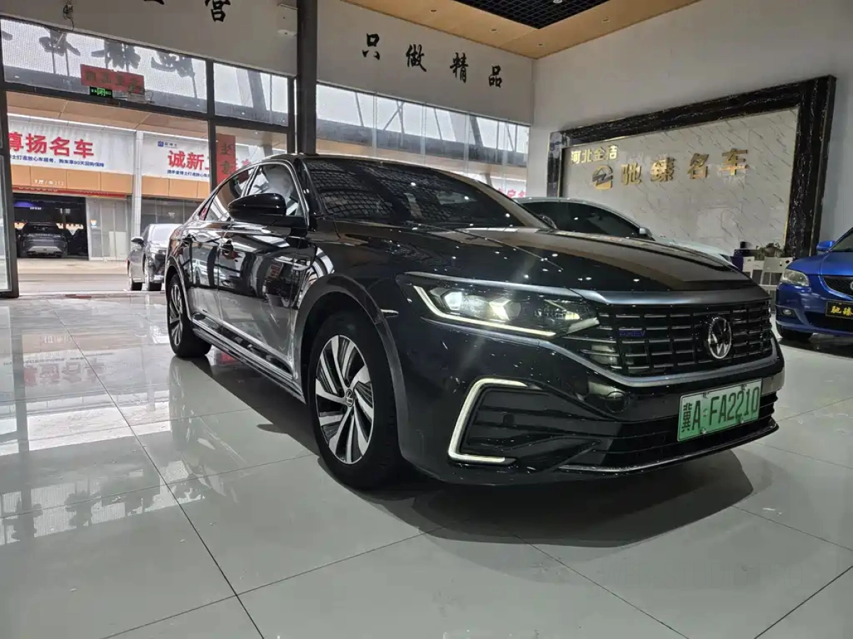 VOLKSWAGEN PASSAT NEW ENERGY