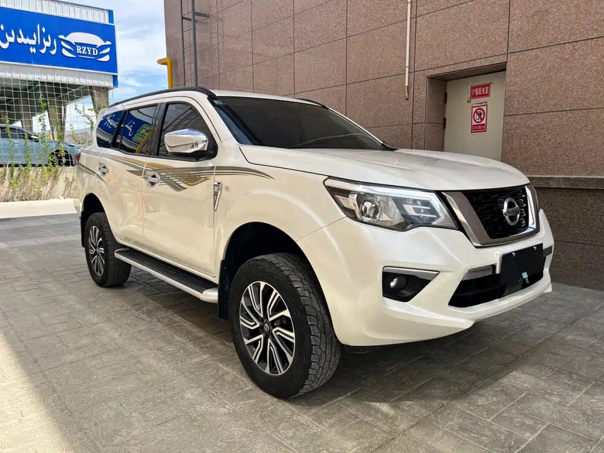 NISSAN TERRA
