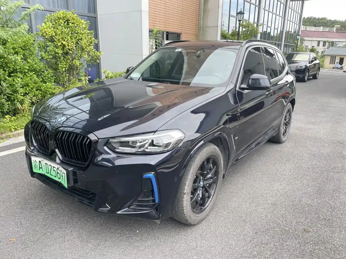 BMW IX3