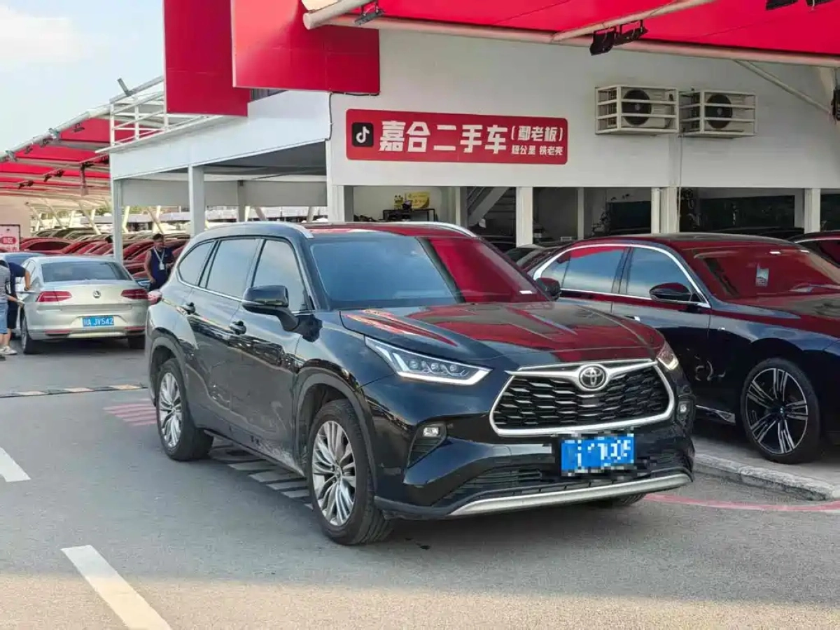 TOYOTA HIGHLANDER