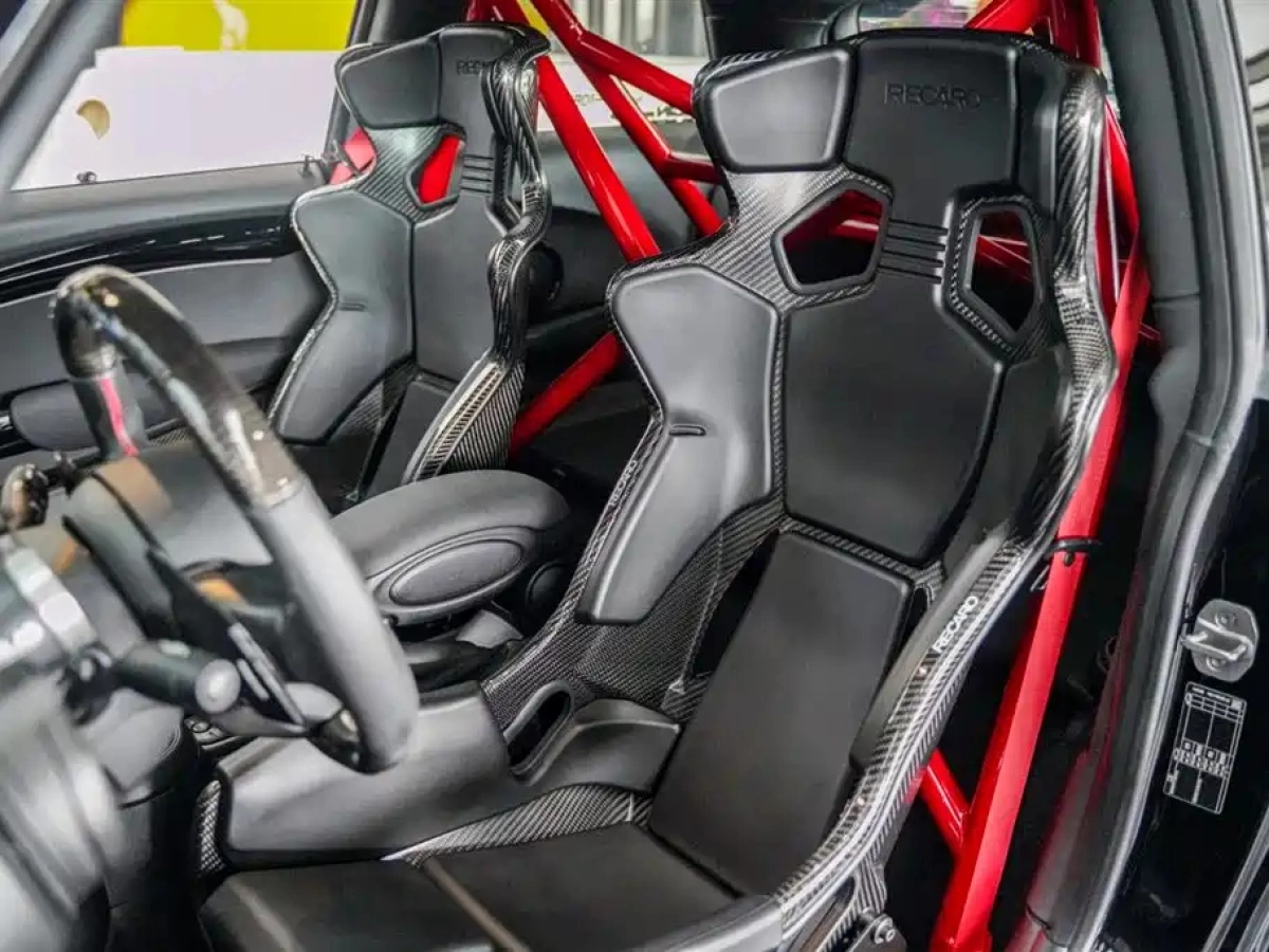 MINI JCW