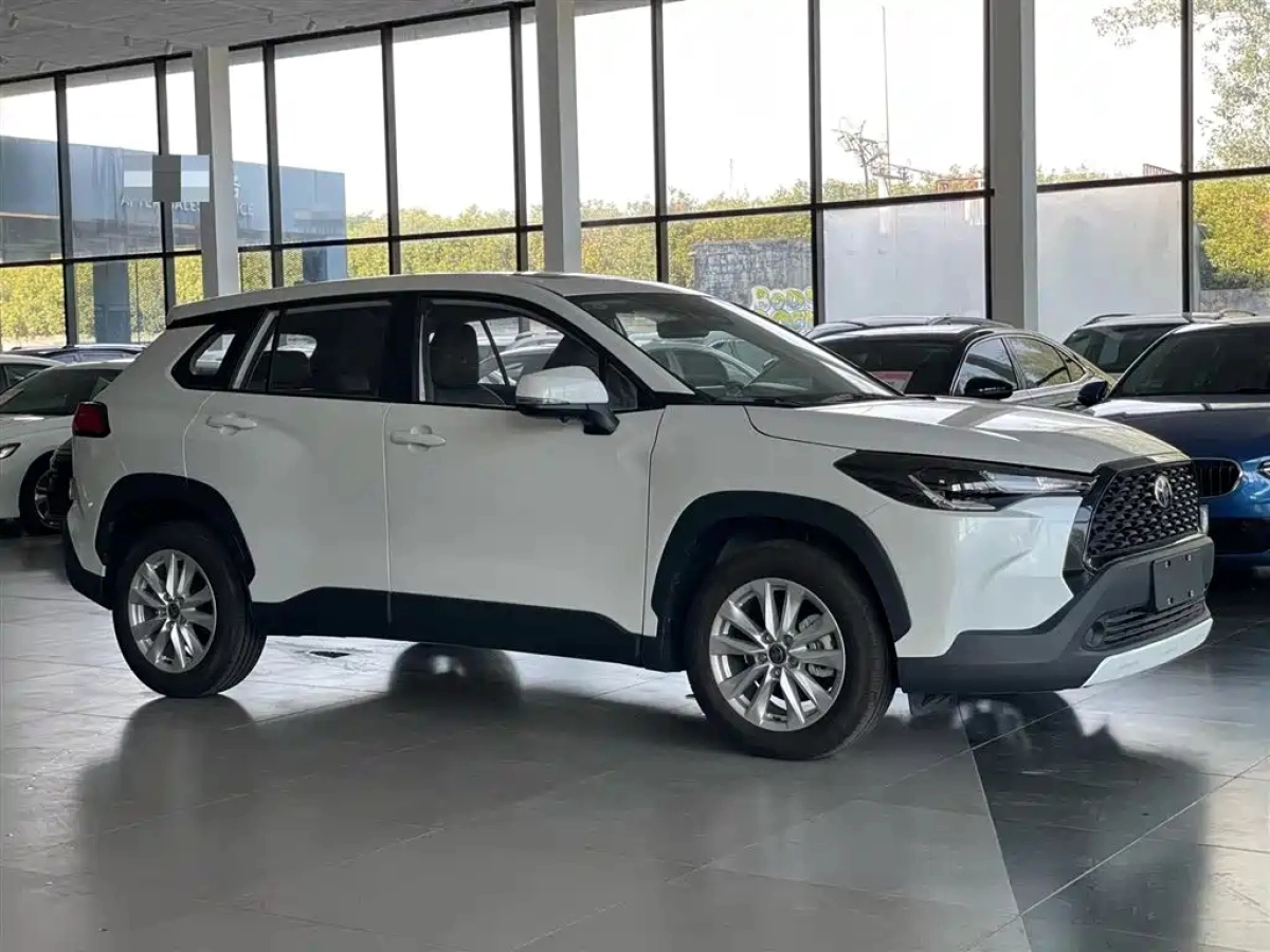 TOYOTA COROLLA CROSS