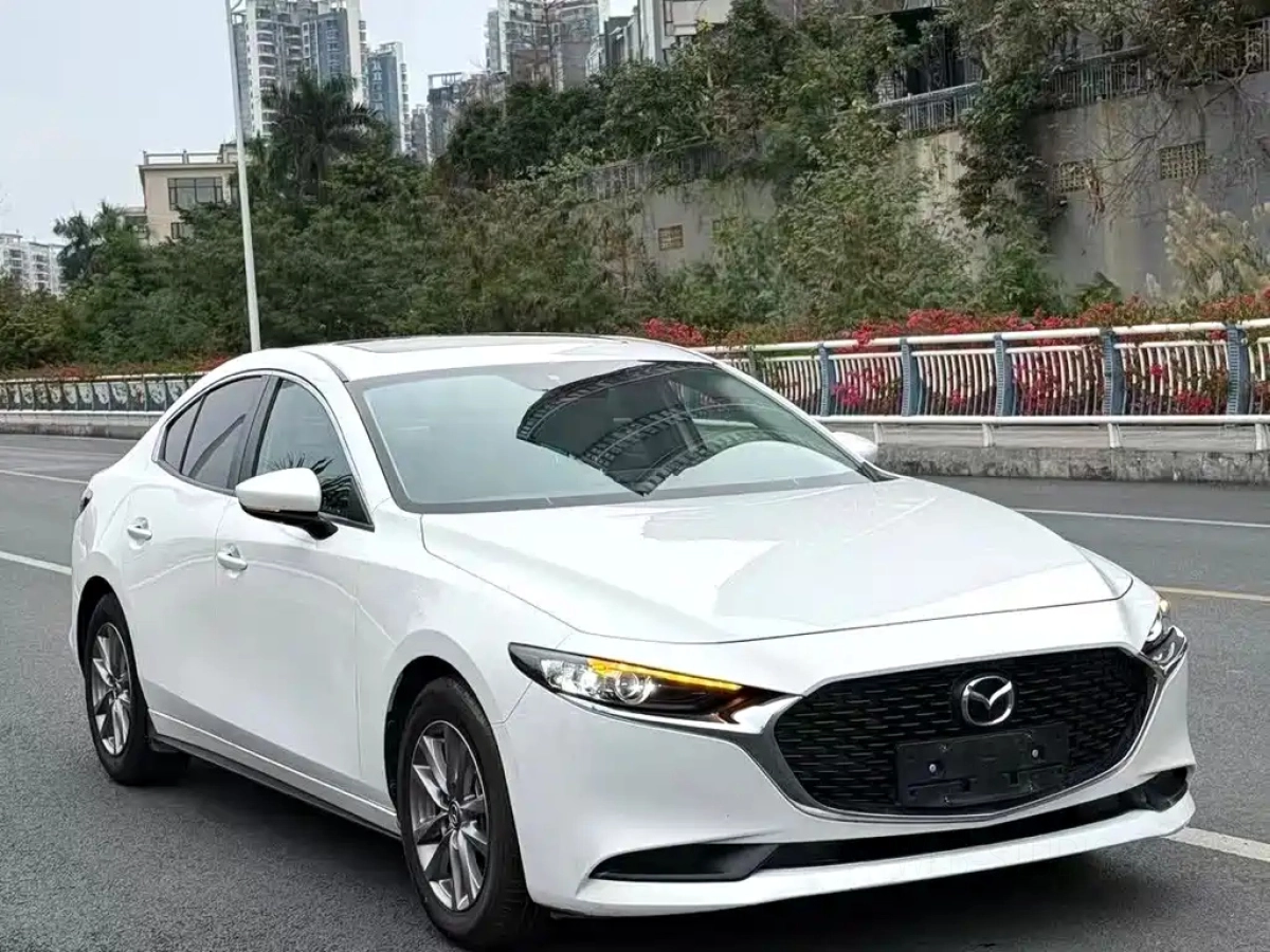 MAZDA 3 AXELA