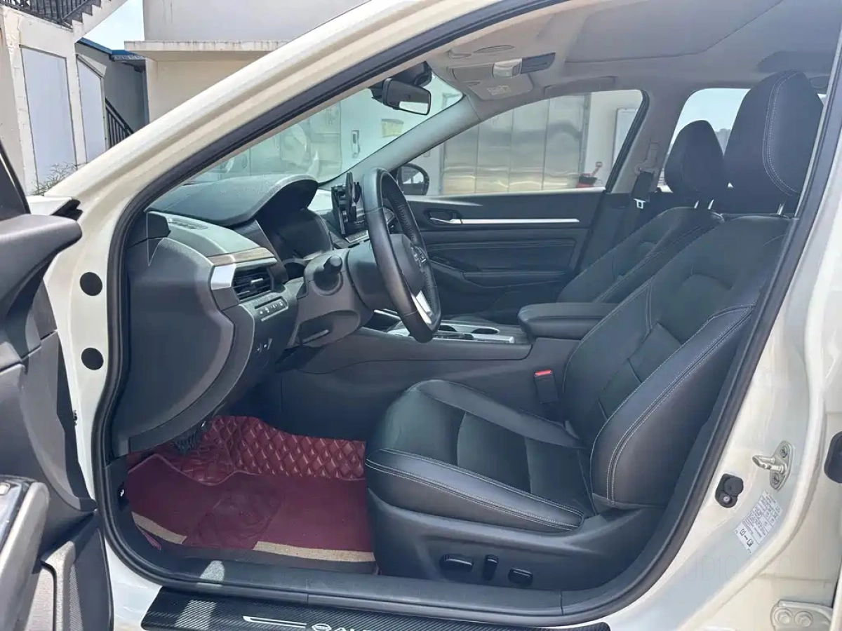 NISSAN TEANA