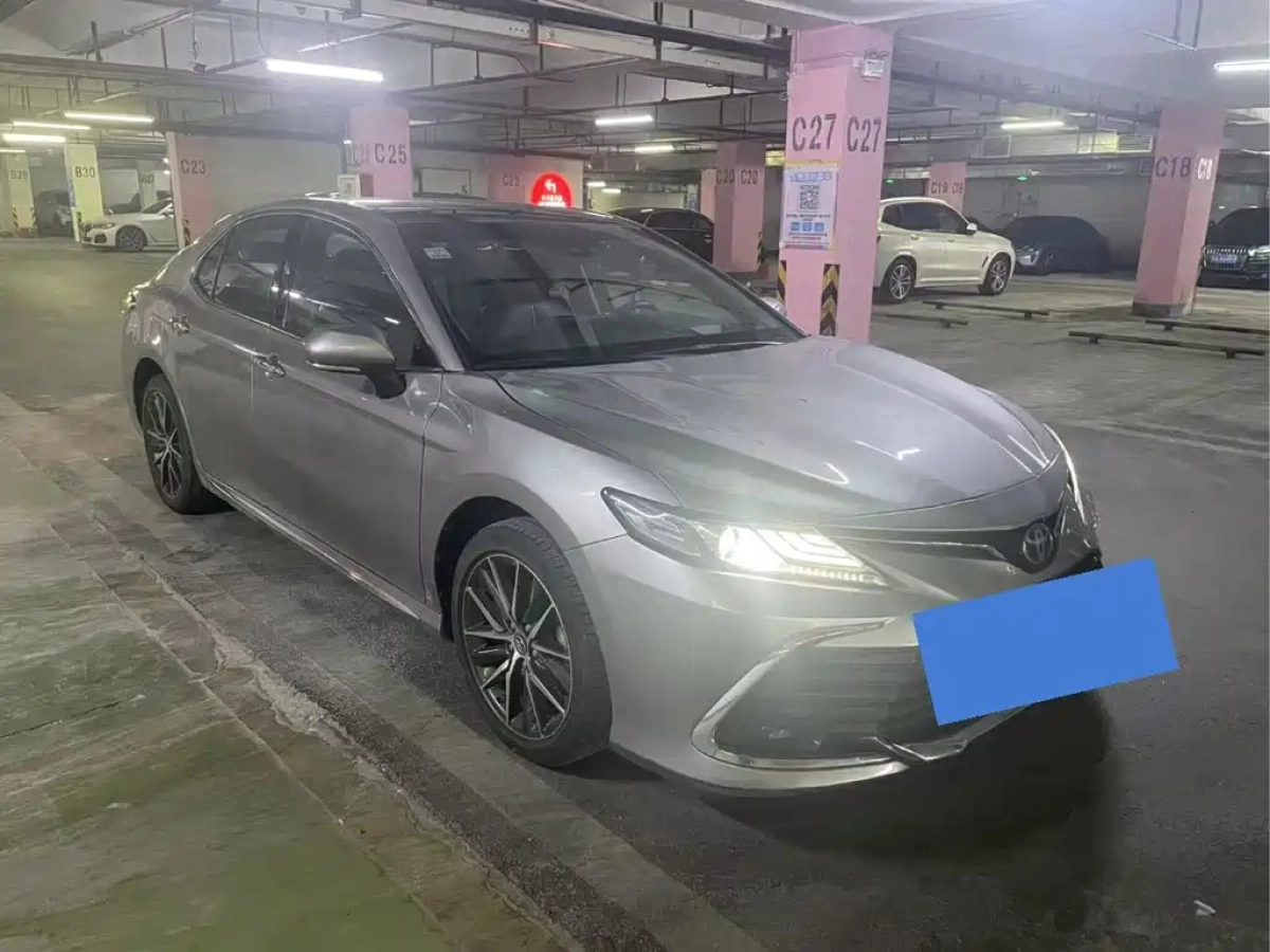 TOYOTA CAMRY