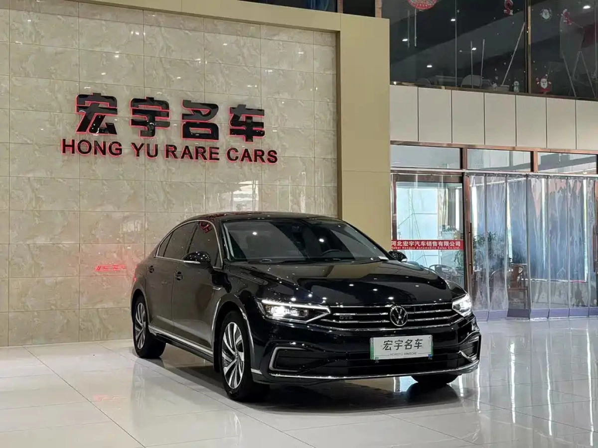 VOLKSWAGEN MAGOTAN GTE PLUG IN HYBRID