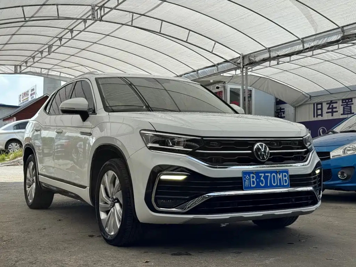 VOLKSWAGEN TAYRON X