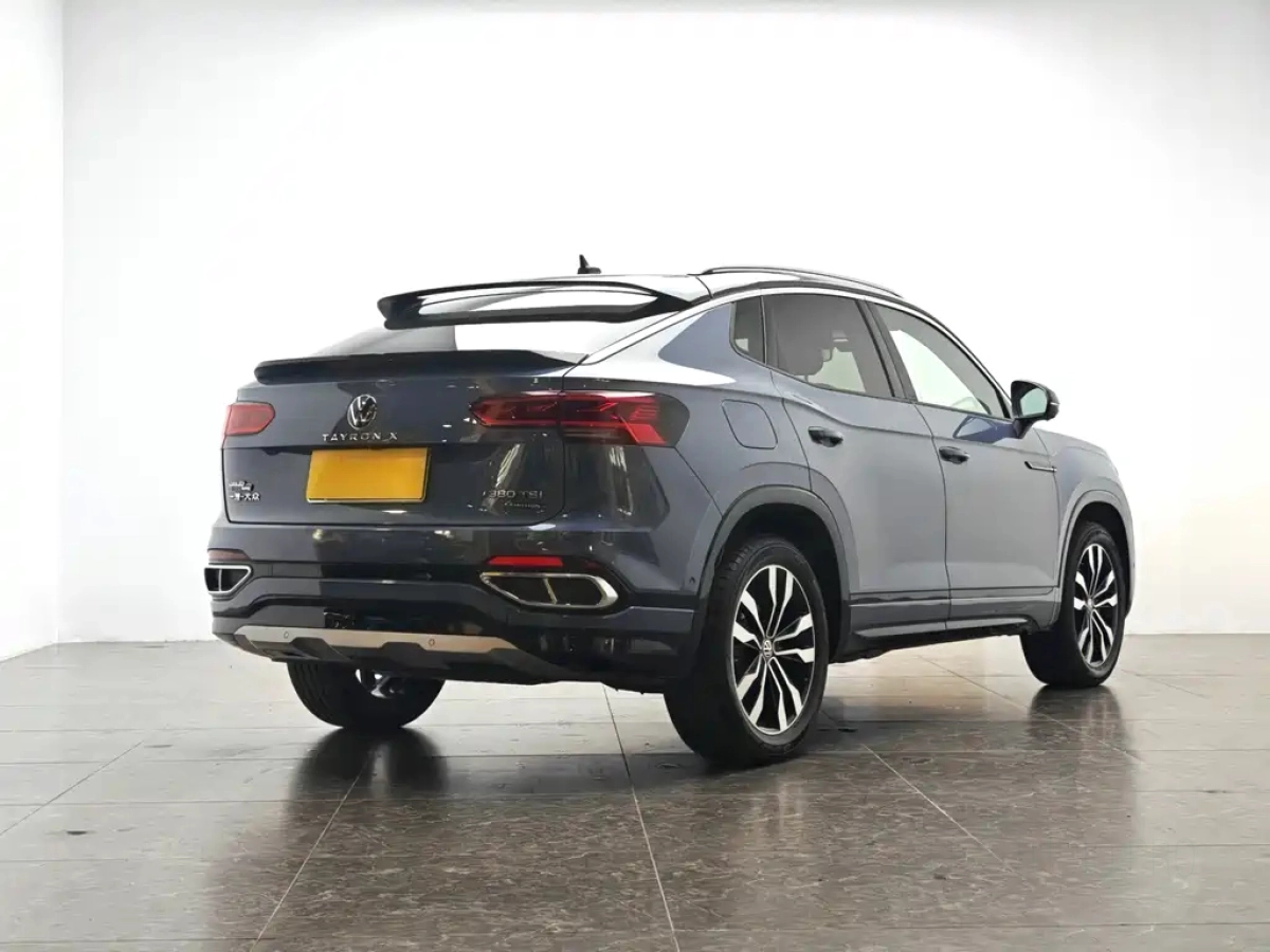 VOLKSWAGEN TAYRON X