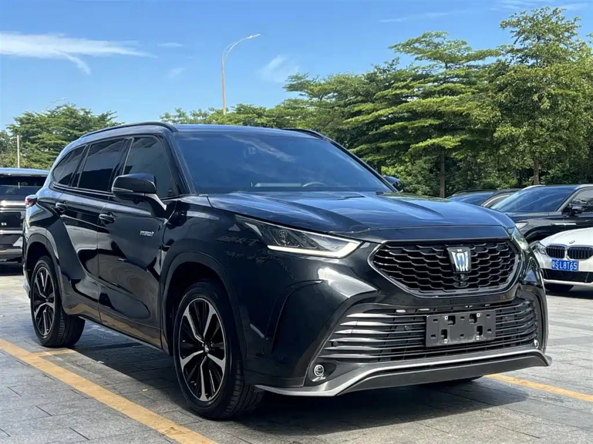 TOYOTA CROWN LUFANG