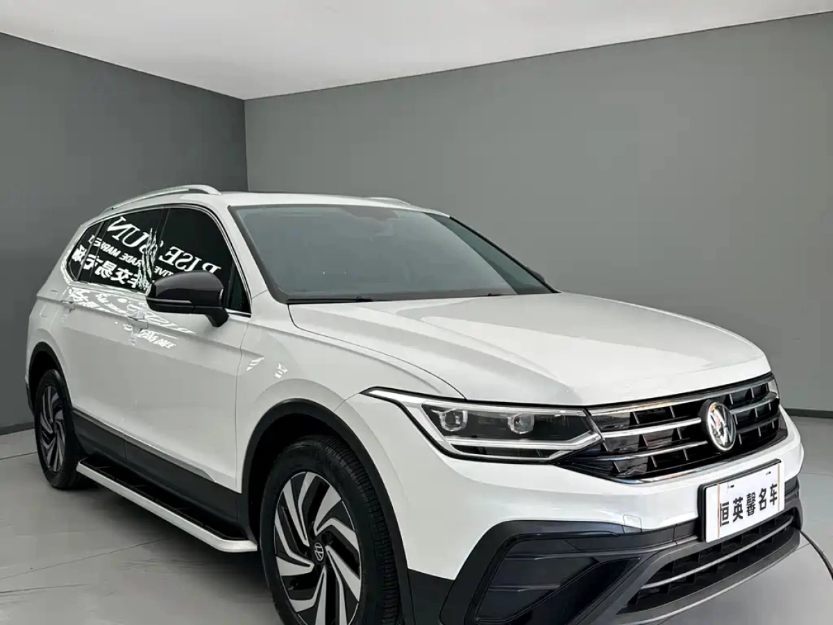 VOLKSWAGEN TIGUAN L