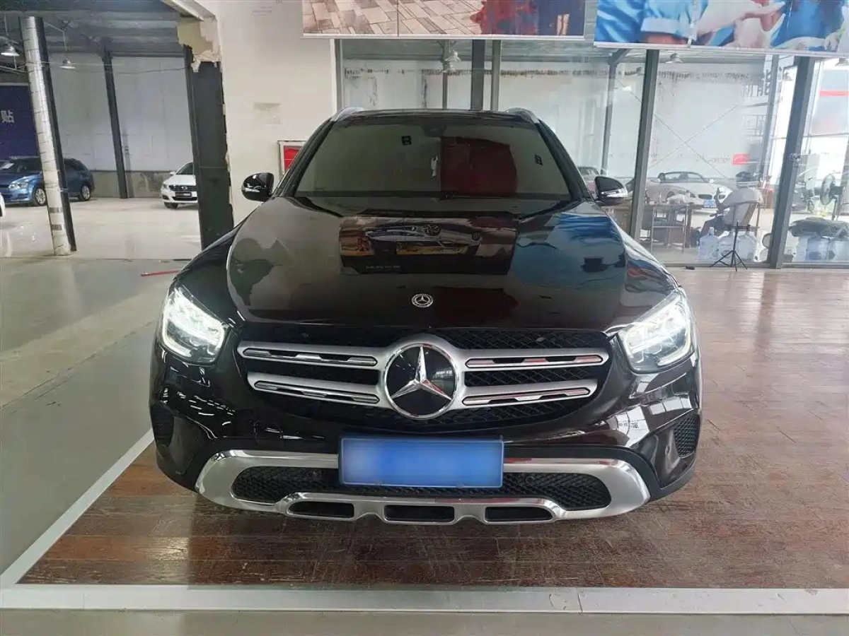 MERCEDES BENZ GLC