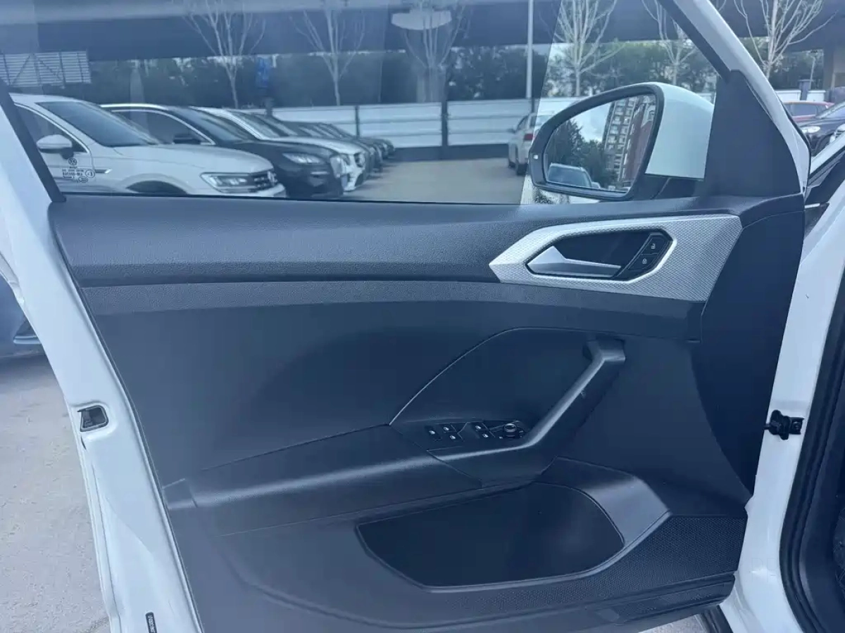 VOLKSWAGEN TACOUA