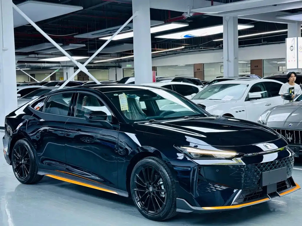 CHANGAN UNI-V