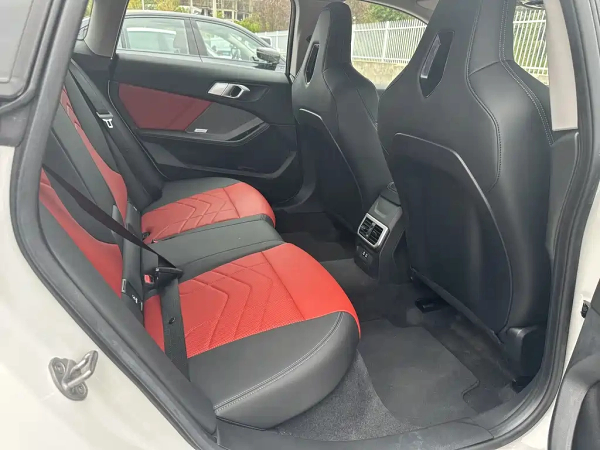 BMW 2-SERIES