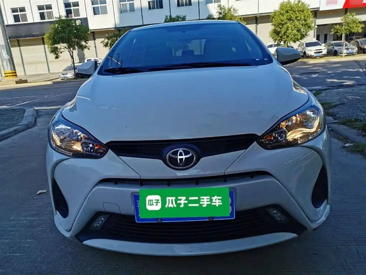 TOYOTA YARIS L ENJOY