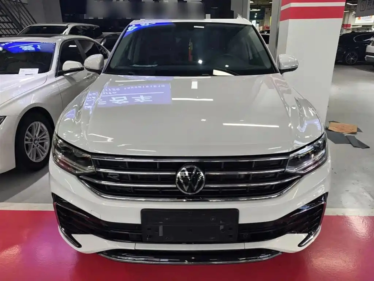 VOLKSWAGEN TIGUAN L