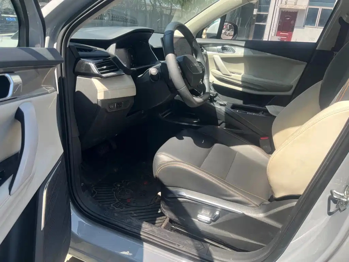 LYNK&CO 06 NEW ENERGY