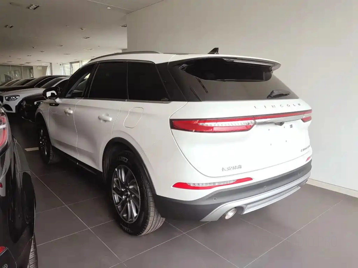 LINCOLN ADVENTURER