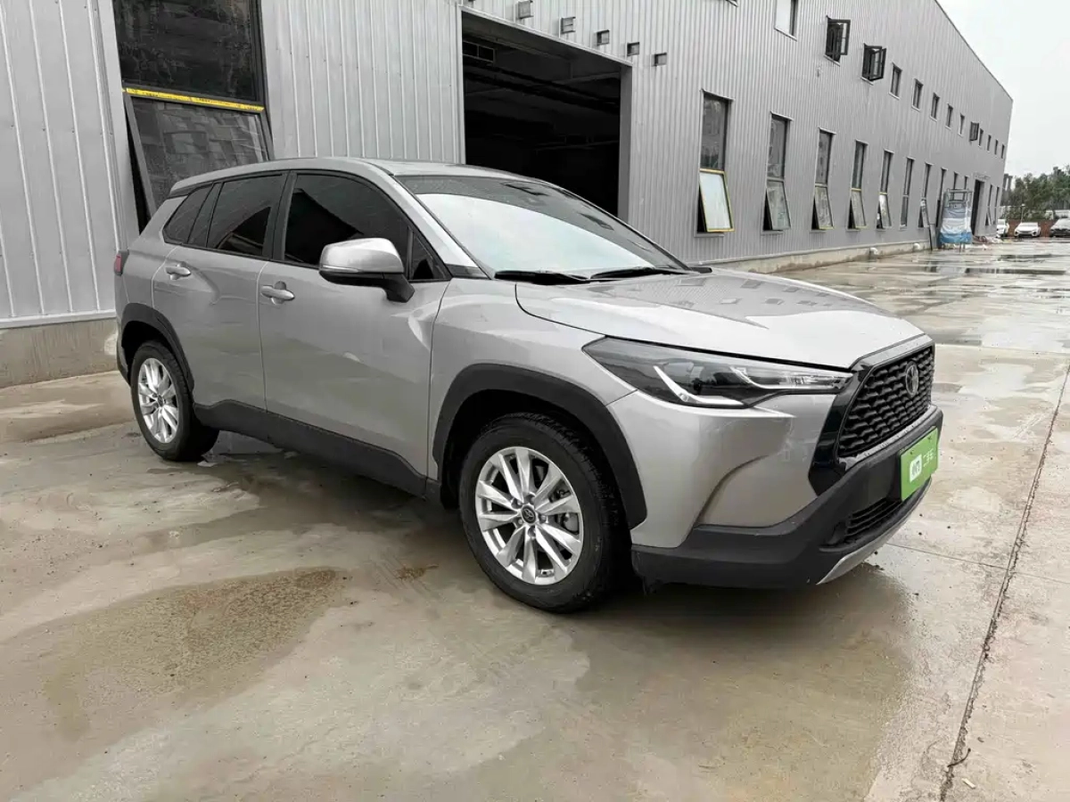 TOYOTA COROLLA CROSS