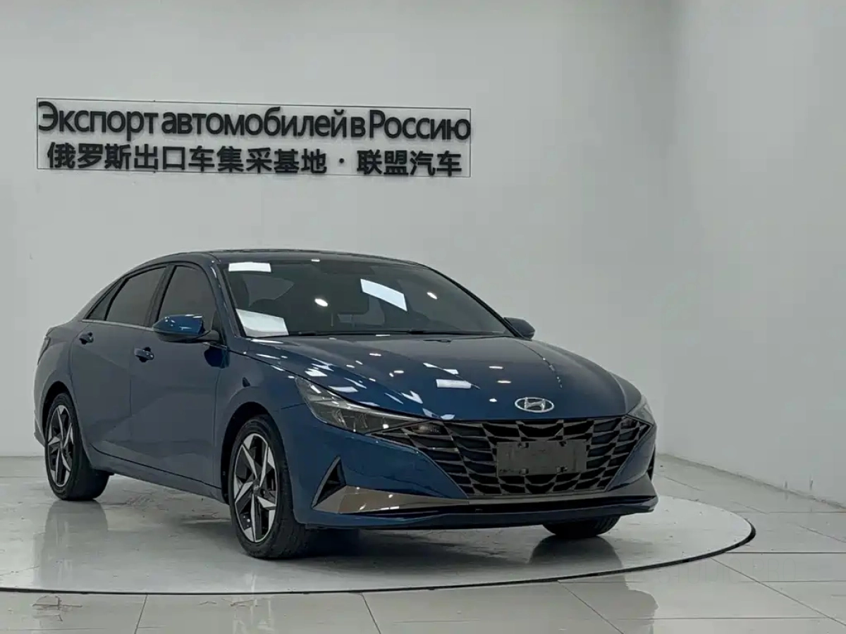 HYUNDAI ELANTRA