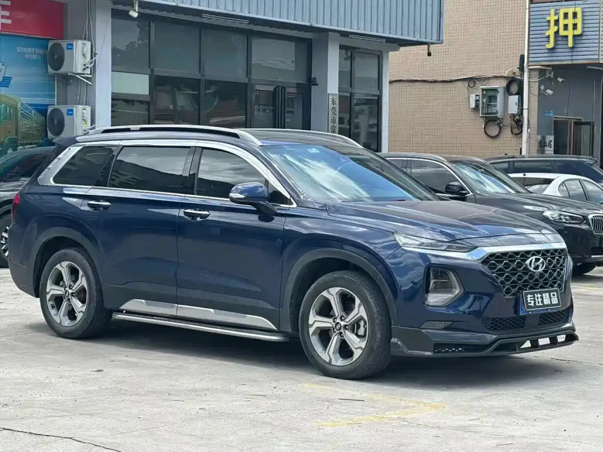 HYUNDAI SANTAFE