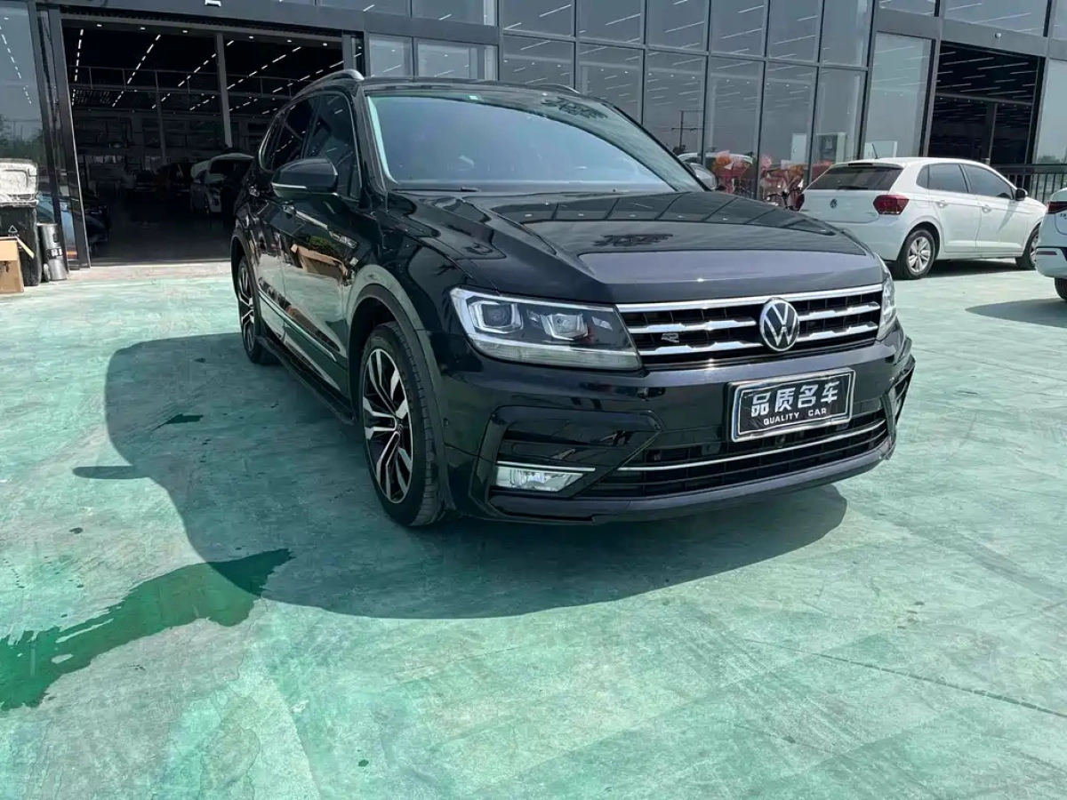 VOLKSWAGEN TIGUAN L