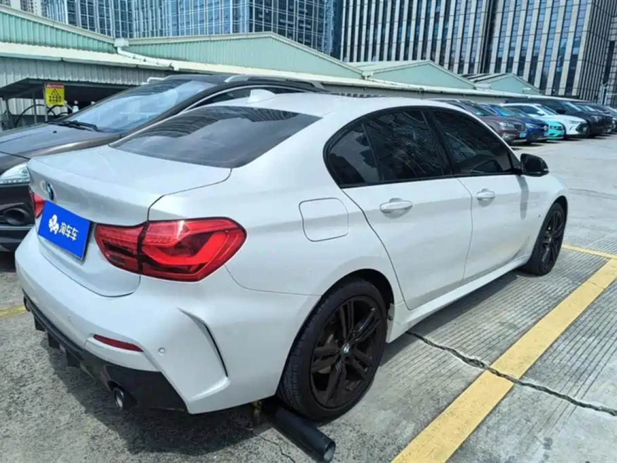 BMW 1-SERIES