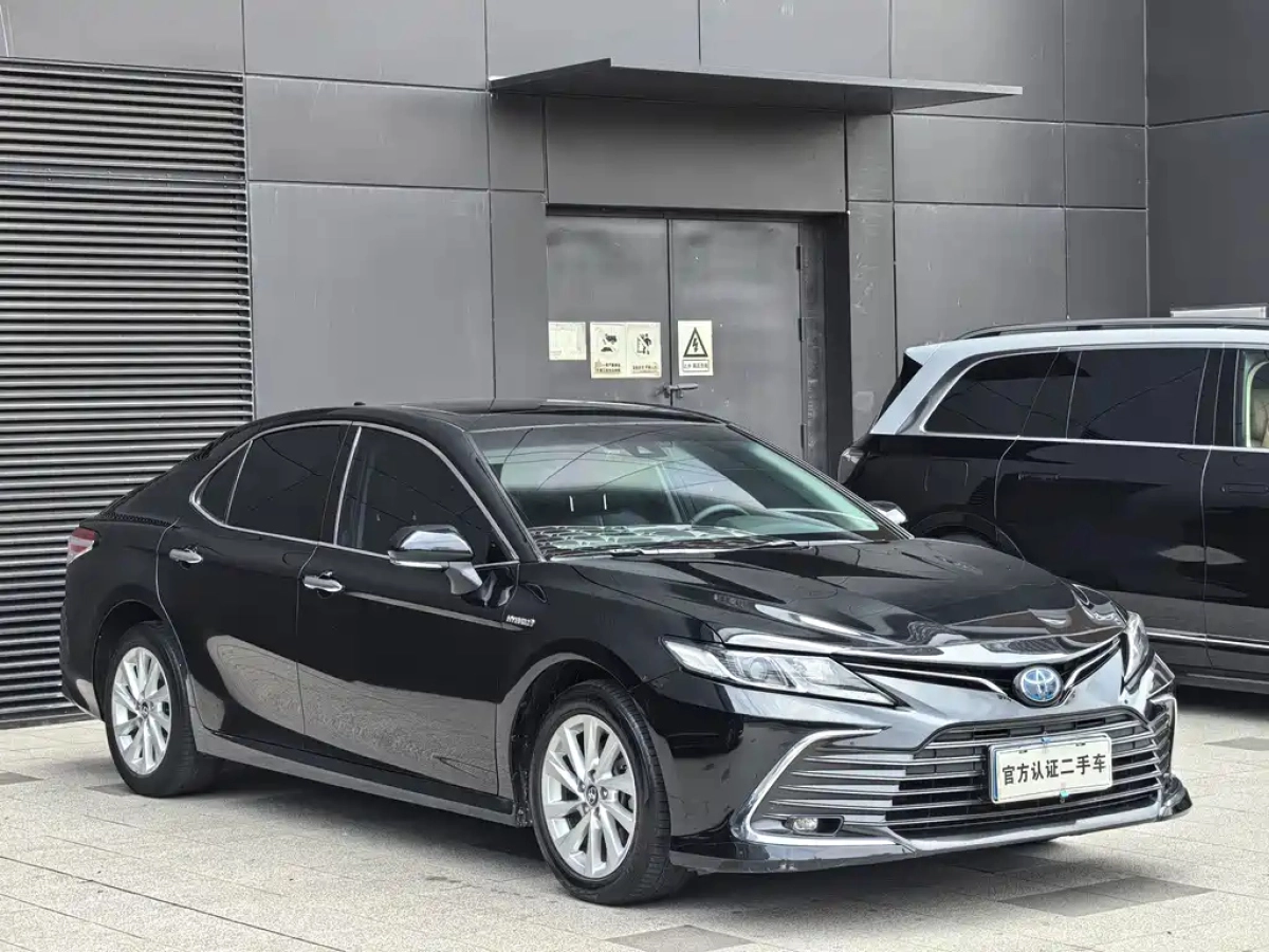 TOYOTA CAMRY