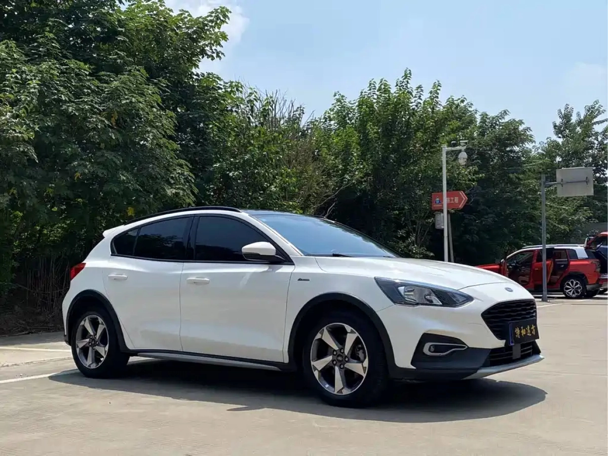 FORD FOCUS ACTIVE