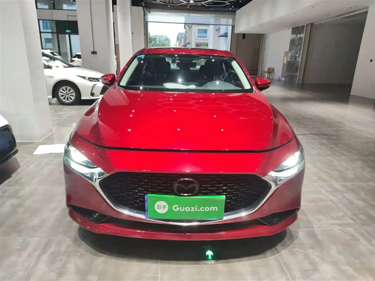 MAZDA 3 AXELA
