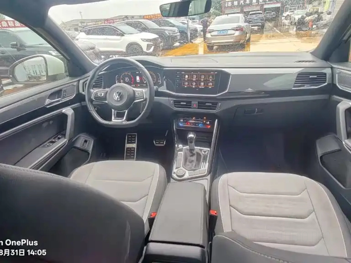 VOLKSWAGEN TAYRON
